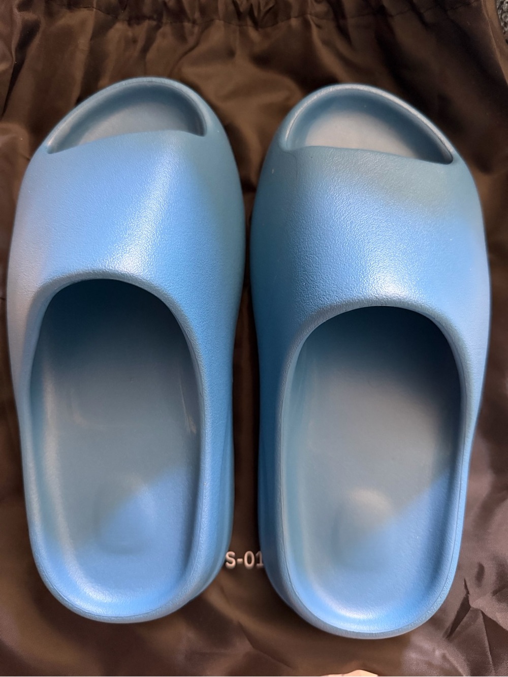 Yeezy Slide Slippers in Light Blue